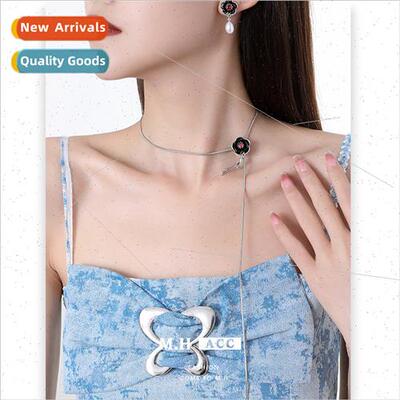 Black flower snake bone chain delicate college necklace fema