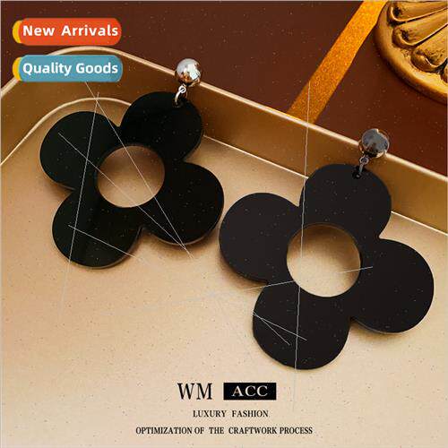 Silver Needle Black Flower Earrings Niche Europe Earrings Fa