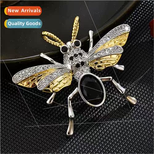 Europe vintage black crystal insect brooch high-grade access