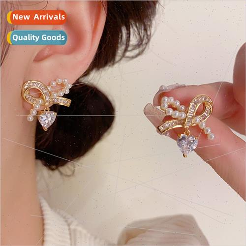 Fashion fairy sweet heart zirconia pearl bow stud earrings