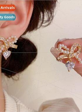 Fashion fairy sweet heart zirconia pearl bow stud earrings