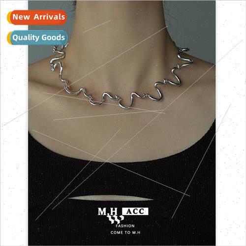 Spring necklaces simple versatile cold wind Europe collarbon