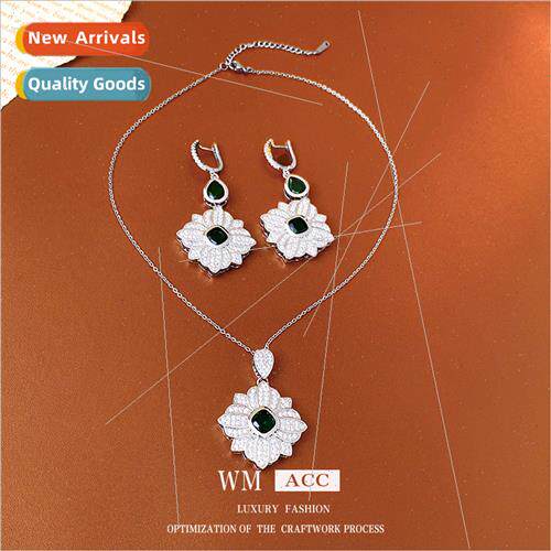 Zirconia emerald flower necklace Europe retro collarbone cha