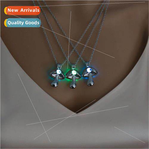 Europe Halloween glow-in-the-dark necklace cute novelty gree