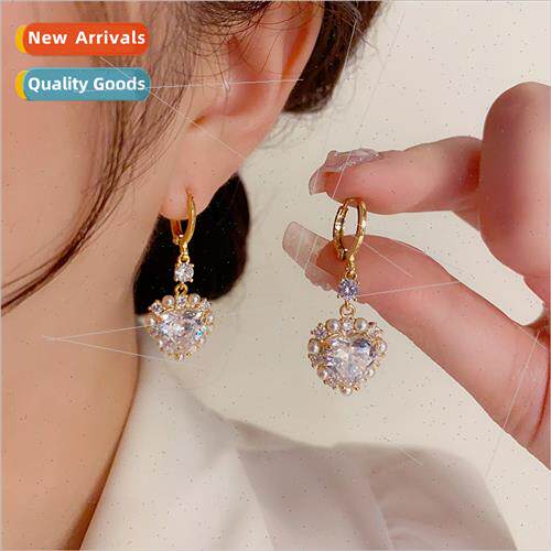 Super Shiny Sweet Zirconia Heart Earring Buckle Female che D