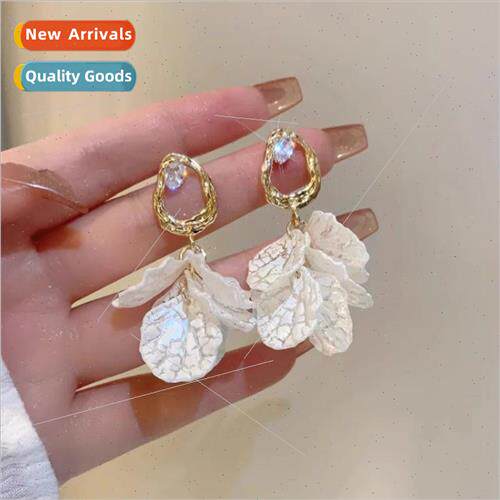 Minimalist che Flower Petal Stud Earrings Flower Earrings ch