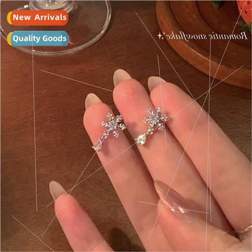 Autumn winter sense earrings 2022 new tide Korea snowflake e