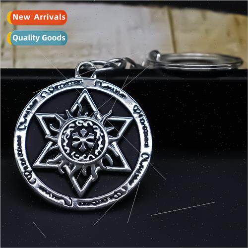 Geometric round carved pendant hundred alloy keychain set me