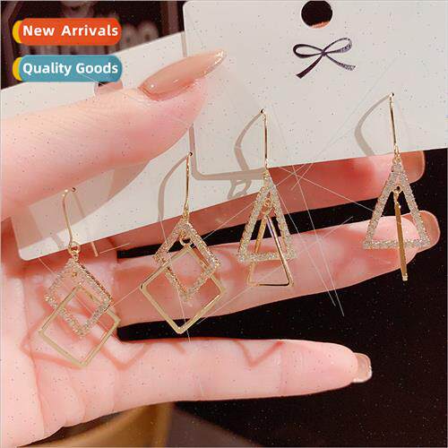 Koreathree-dimensional double triangular earrings female fas