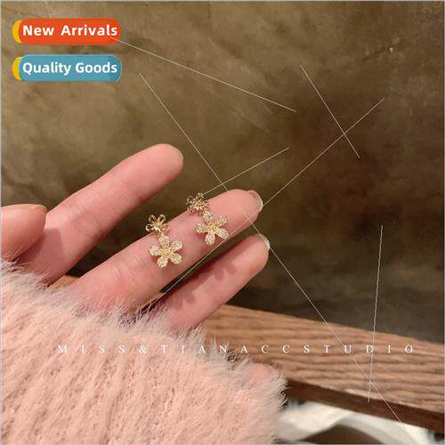 Europe French retro zirconia flower earrings versatile cute