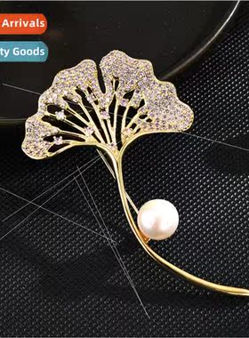 Elegant classic atmosphere Three ck Three ves Vintage Elegan