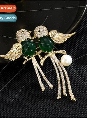 Green Bizarre Zirconia Bird Brooch Elegant Coat Jacket Su Pi