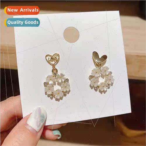 Korea asymmetric love earrings flowers circle earrings new f