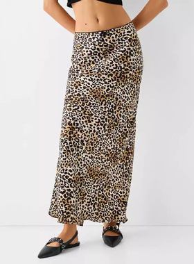 Go with a leopard print skirt 欧美休闲百搭豹纹开叉长裙半身裙