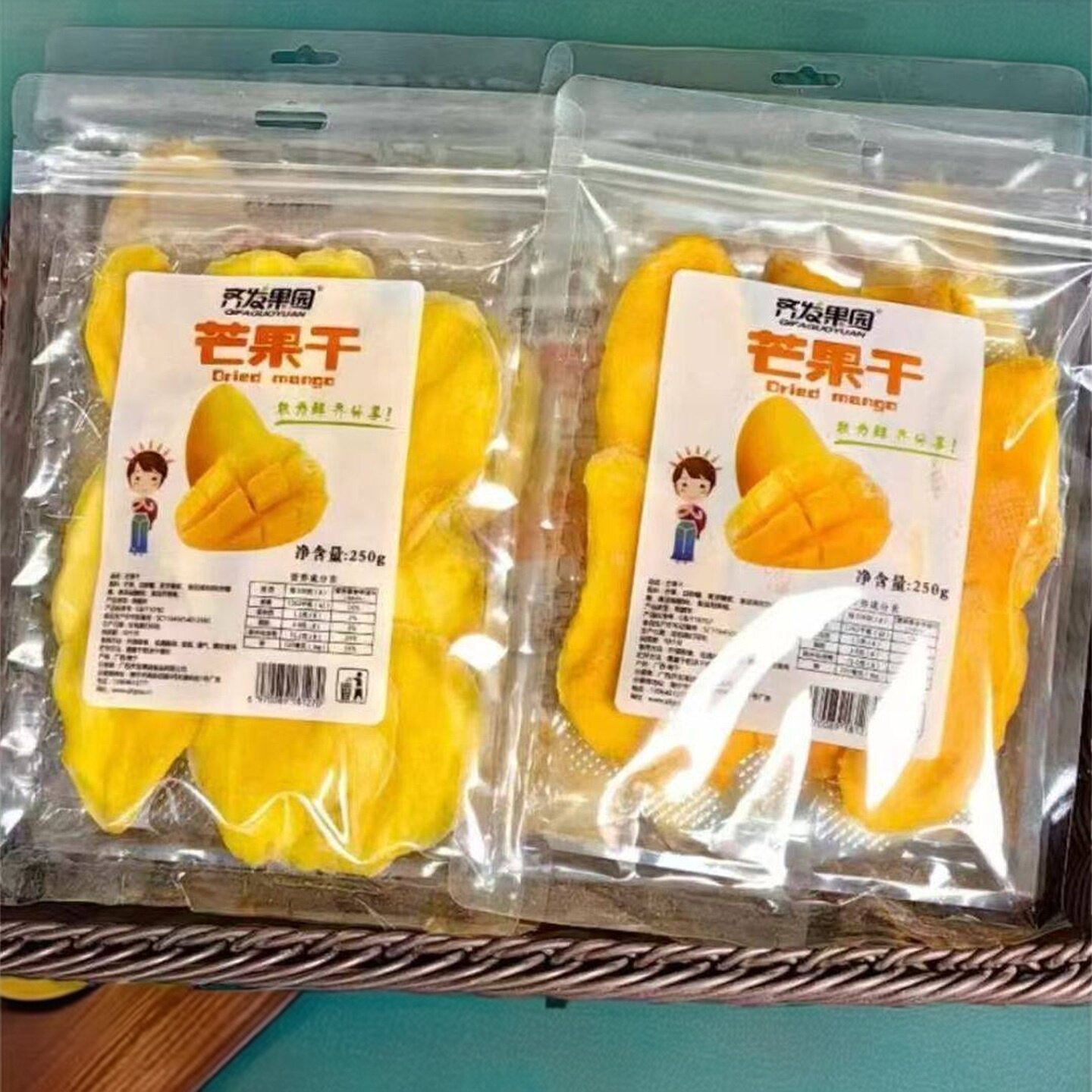齐发果园厚切酸甜芒果干250g