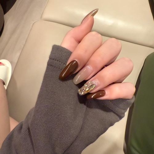 纯手工棕色爆闪碎钻穿戴甲女长款美甲贴片高级感显白指甲甲片