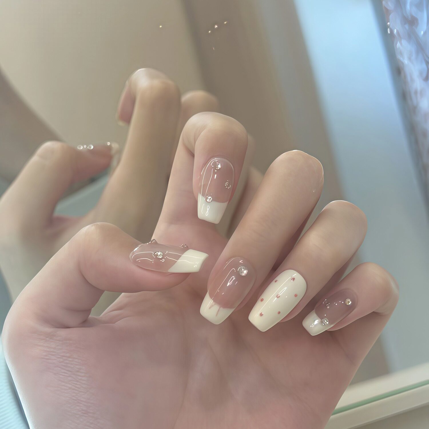 ins甜美闪钻法式手工穿戴甲短款成品简约显白美甲贴片假指甲可拆