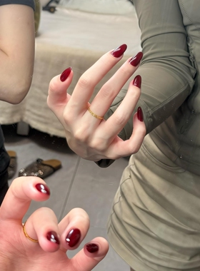 纯手工光疗美甲成品纯色美甲单色酒红红色美甲穿戴甲显白长款秋冬