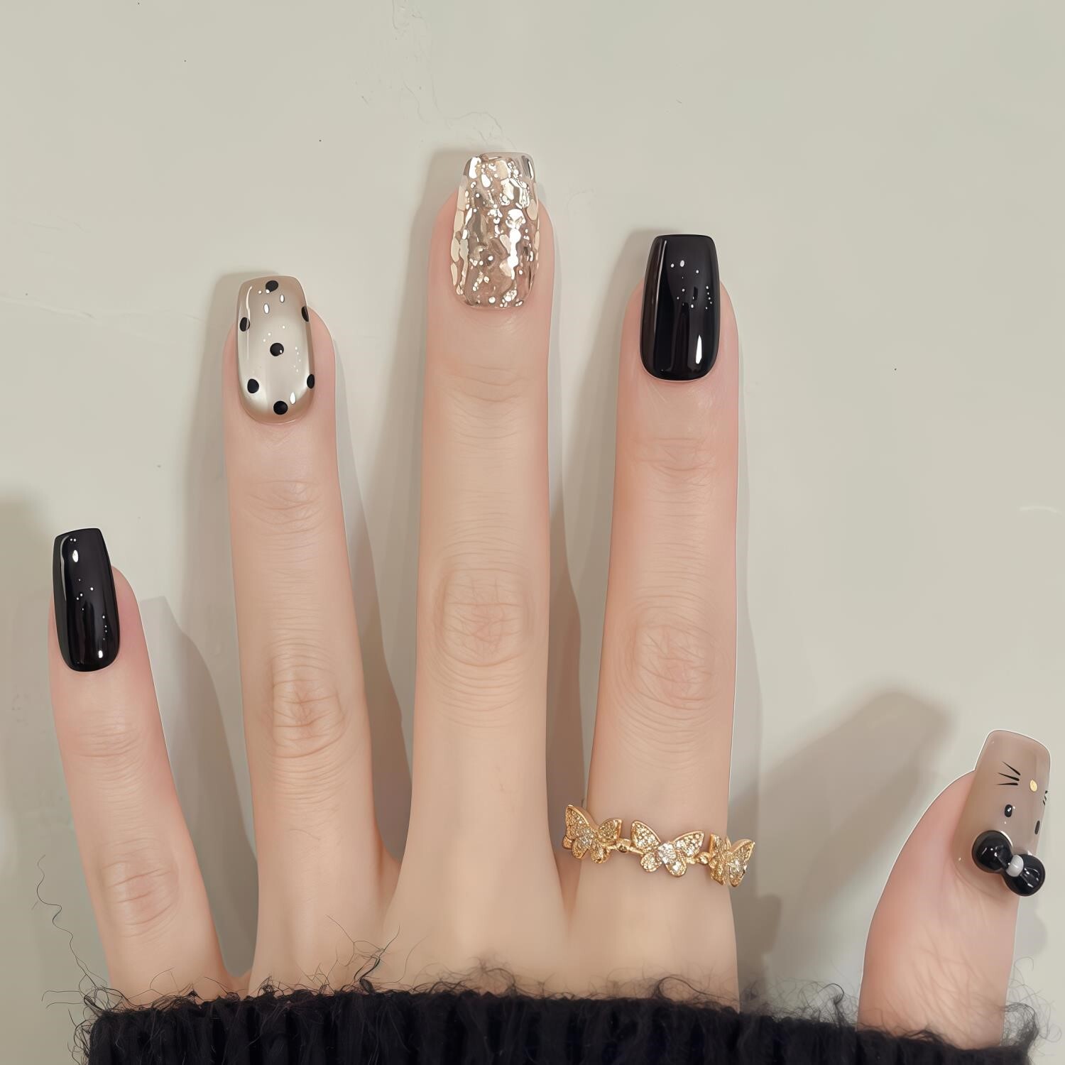 新款纯手工定制美甲穿戴甲假指甲贴片短款日常闪钻甜酷黑色系美甲