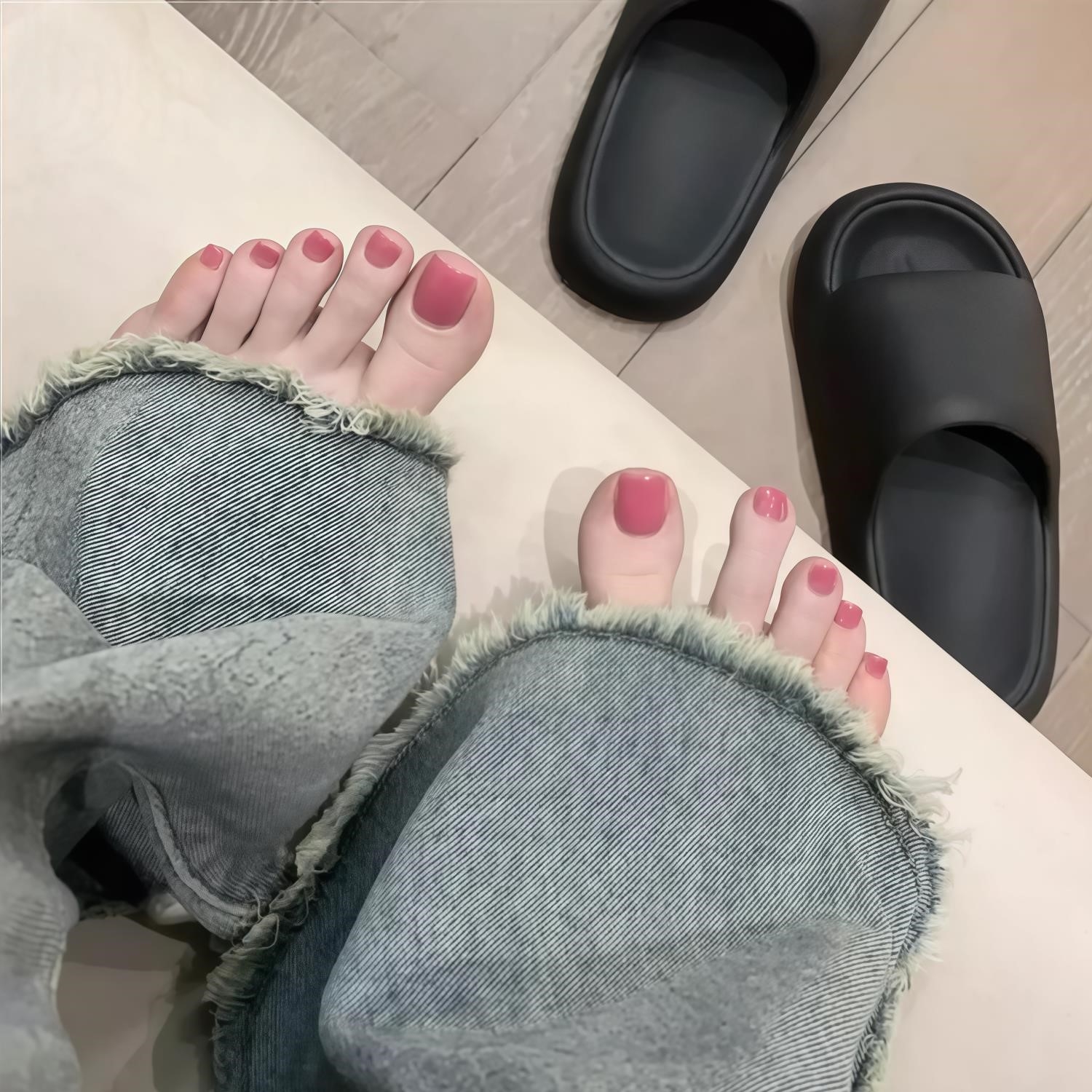 手工脚指甲贴片成品春夏秋冬纯色显白高级感新娘孕妇可拆穿戴脚甲