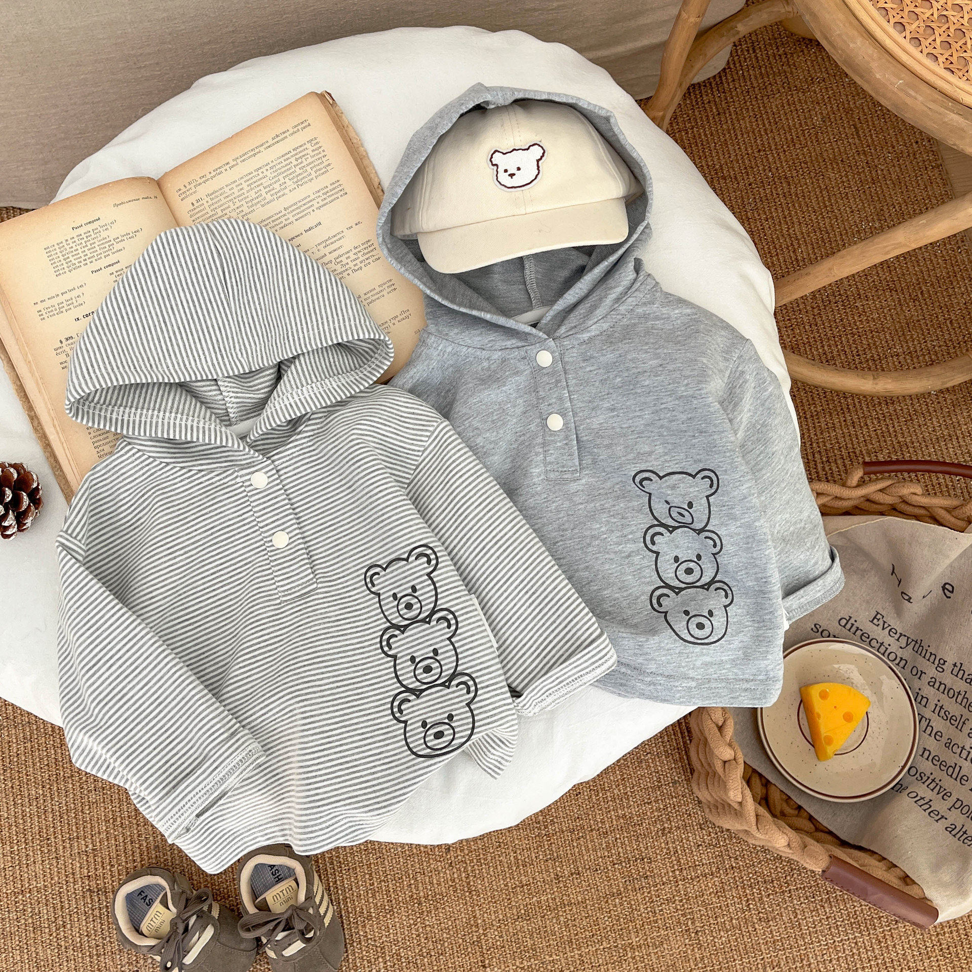 男童卫衣春装新款帅气小童条纹连帽上衣秋季婴儿卡通小熊休闲外套