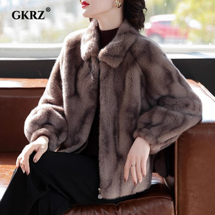 仿皮毛一体外套女秋冬季2025年新款时尚高级感仿皮草洋气高贵上衣