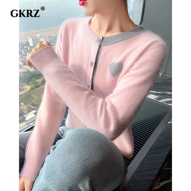 鄂尔多斯市羊绒开衫女冬季新款气质拼色爱心针织毛衣外套打底衫