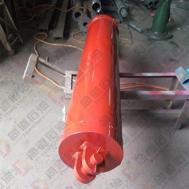 供应四机XJ350XJ450XJ550XJ650修井机井架起升油缸Z07000000003AA