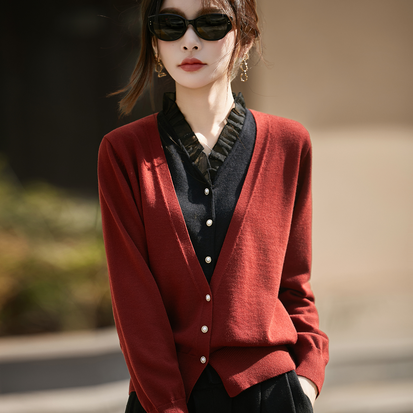 秋季新款精纺羊毛知性优雅木耳边撞色假两件针织上衣女