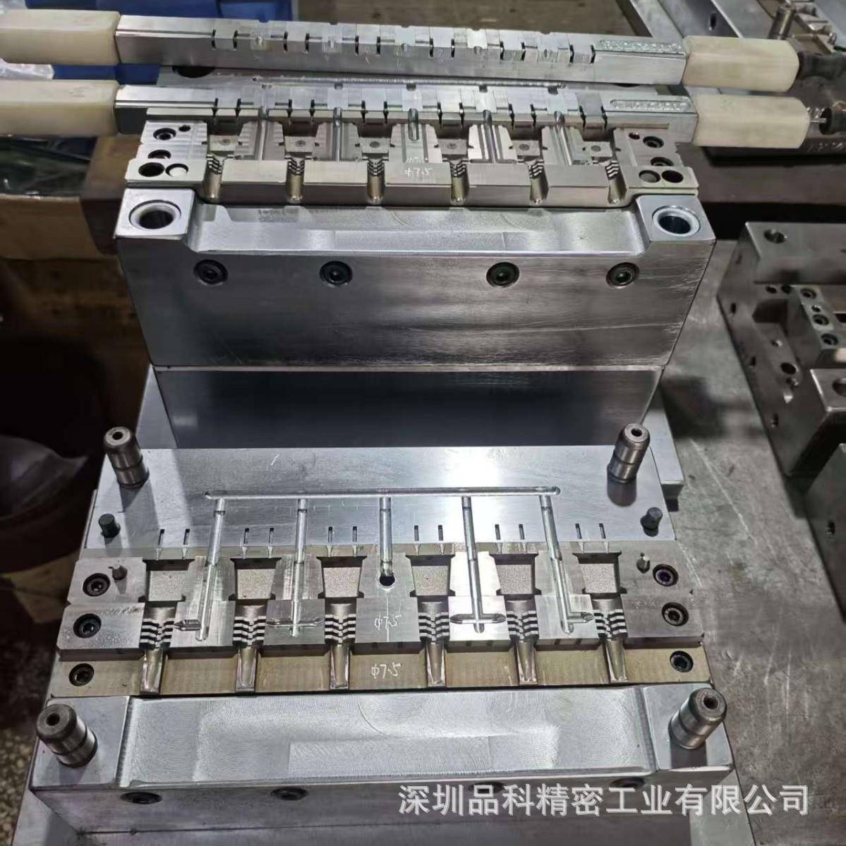 UL美插模具 2插模具,精密注塑模具 模具加工 Plug mould Tools