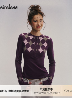 Gowireless 菱形格印花树脂纽扣半开领修身正肩长袖针织T恤女