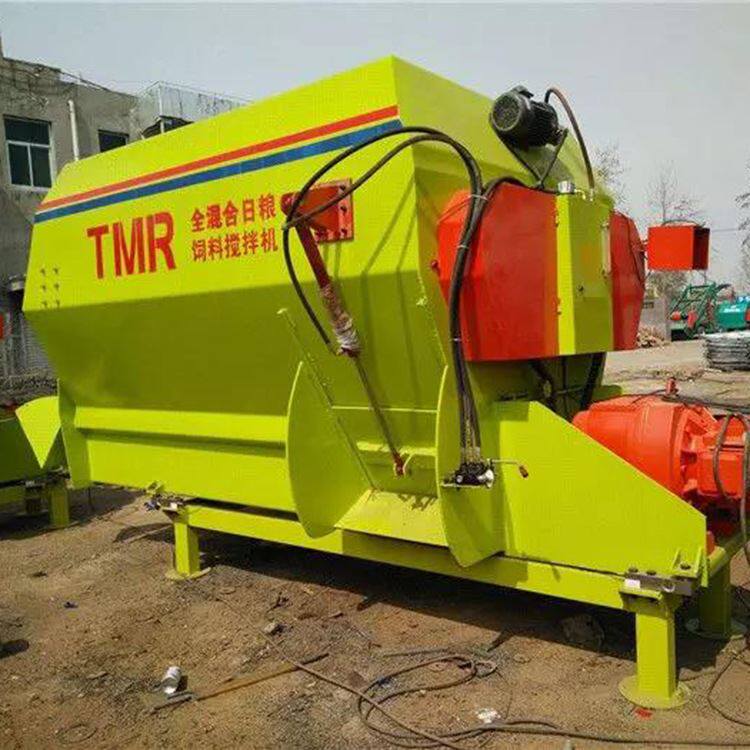 牛羊饲料搅拌机干湿混合tmr搅拌机型号特点