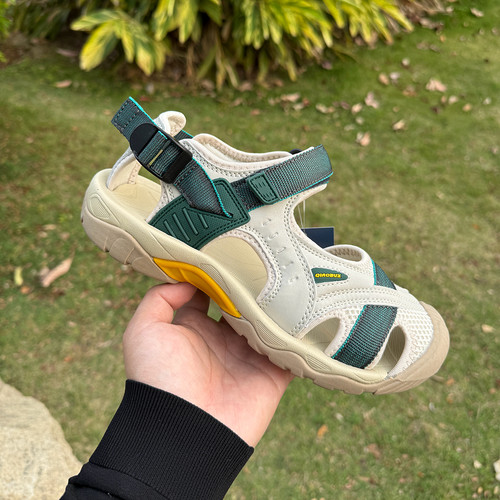 亲子款沙滩溯溪包头凉鞋