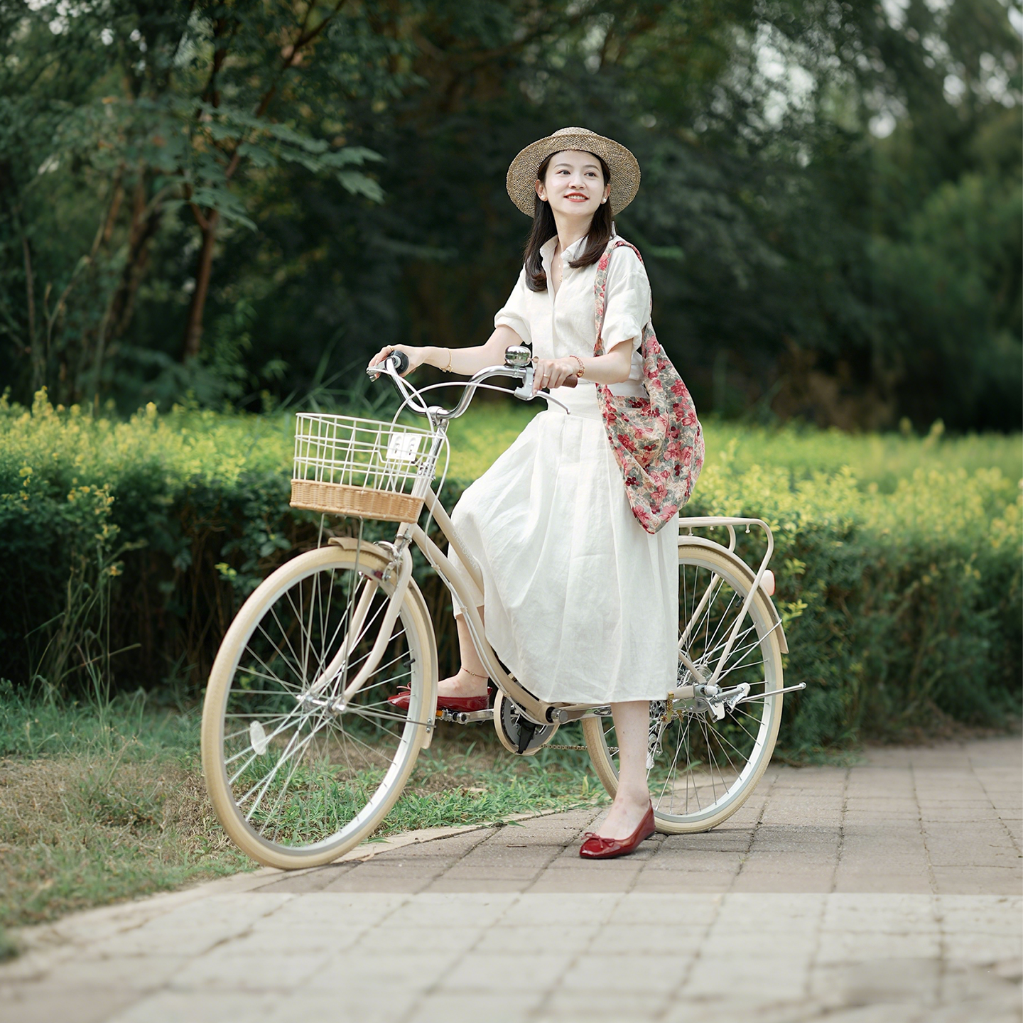 纽斯加成人女士自行车上班通勤女款城市普通骑成24复古式带车筐