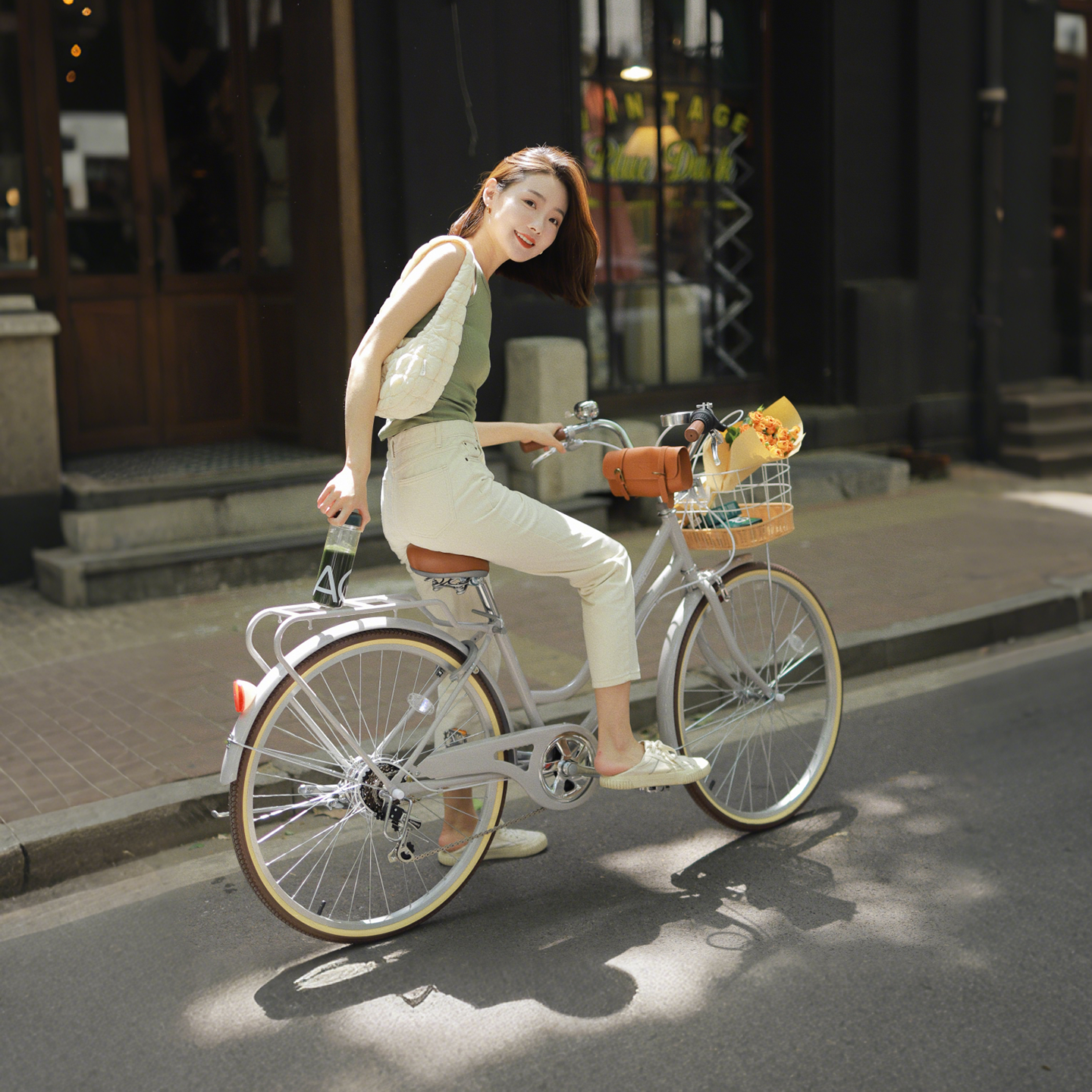 纽斯加代步自行车女士款通勤车成人轻便城市淑女24复古式带车筐