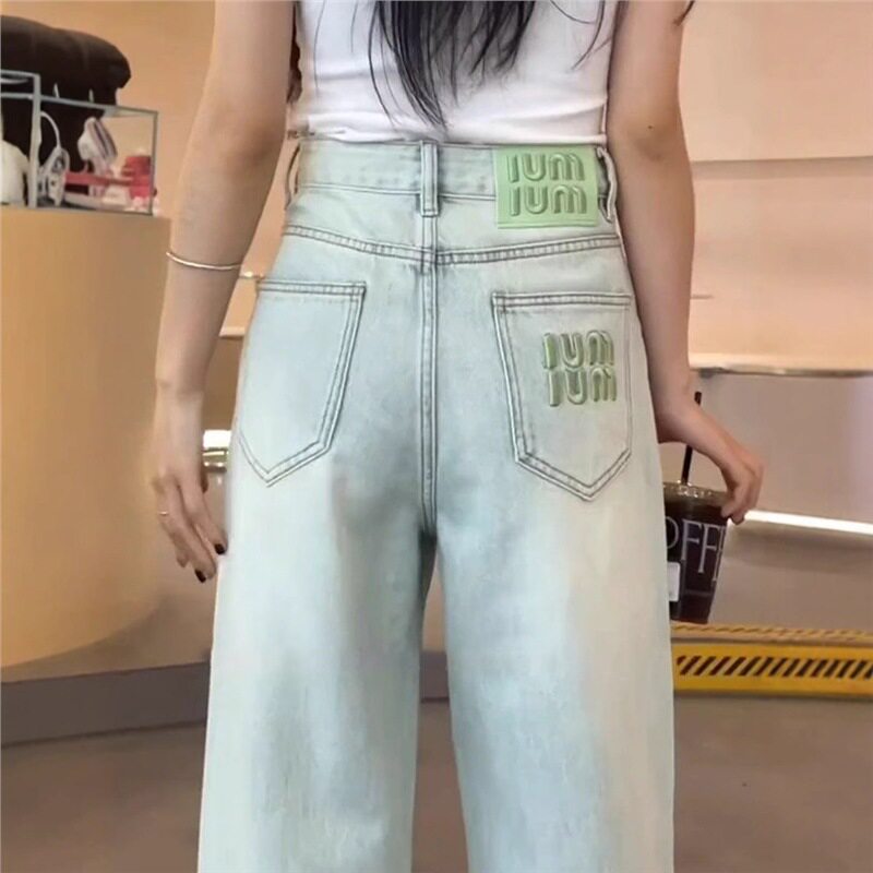 薄荷绿后袋刺绣设计直筒