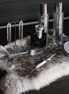 【兔毛垫梳妆台摆件】样板间衣帽间轻奢银色护肤首饰托盘组合展厅