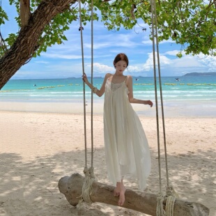 白色超仙蕾丝吊带连衣裙女长款初夏独特漂亮仙气飘飘小裙子