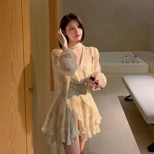v领泡泡袖雪纺连衣裙长袖夏季收腰不规则飘带仙女黄色碎花短裙子