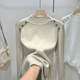 秋冬新款设计感爆款纽扣拼接半高领针织上衣女内搭洋气打底衫毛衣