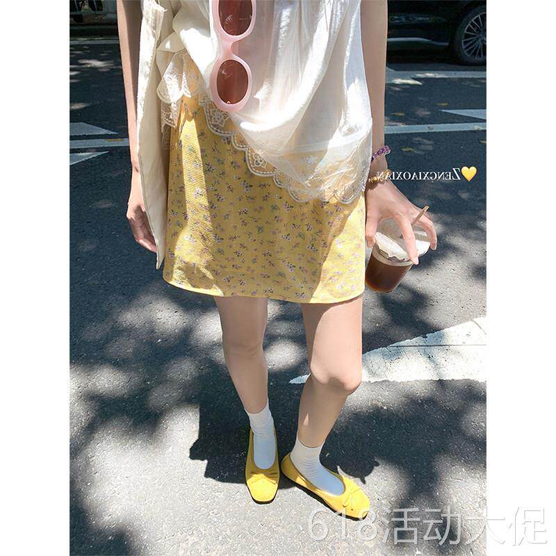 曾小咸 黄色小碎花a字半身裙女夏季薄款新款包臀小个子短裙子