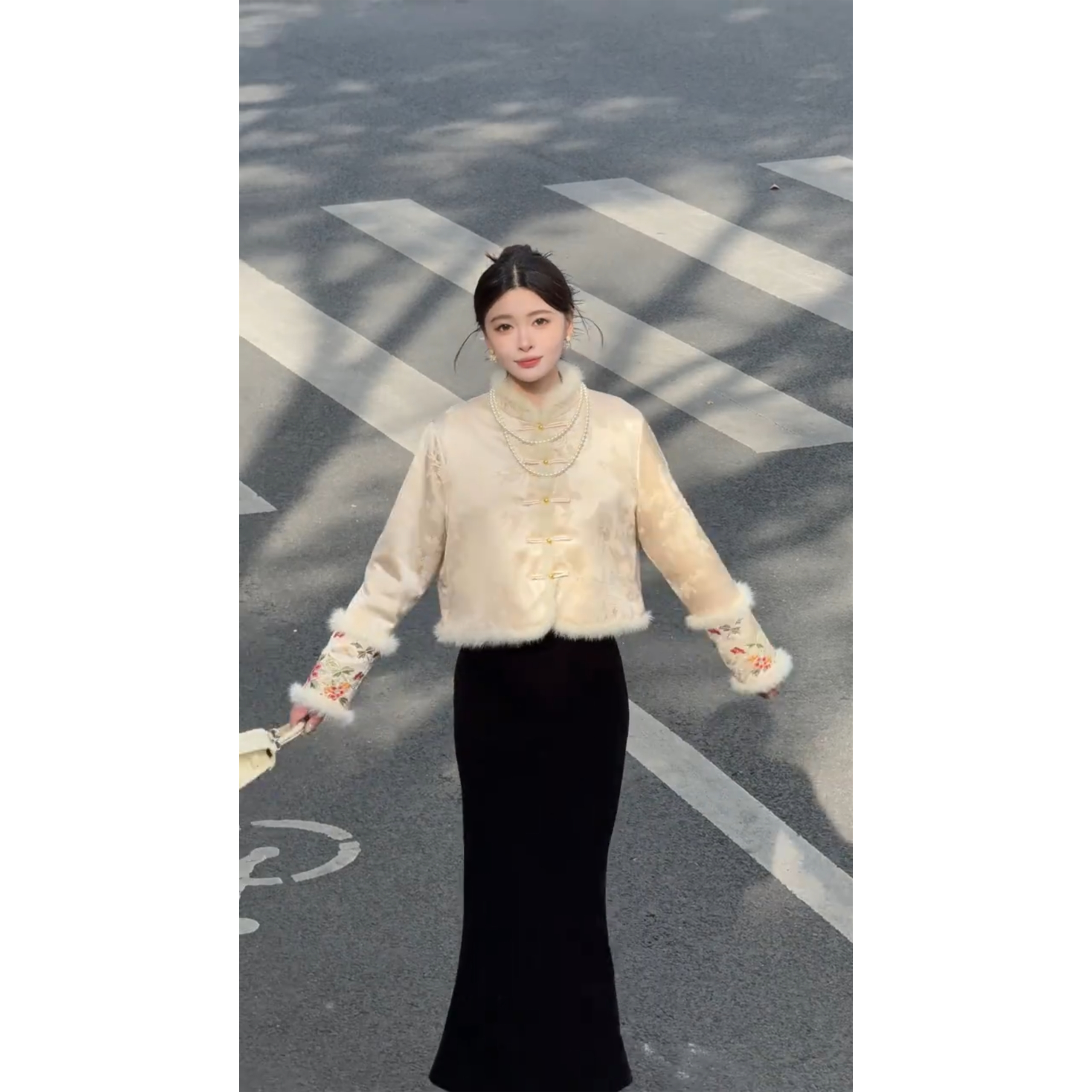 2025秋冬网红新款新中式棉服女国风缎面提花水貂毛盘扣短款棉外套,女装/女士精品,棉衣/棉服,淘宝优惠券,粉丝福利购,淘宝优惠卷