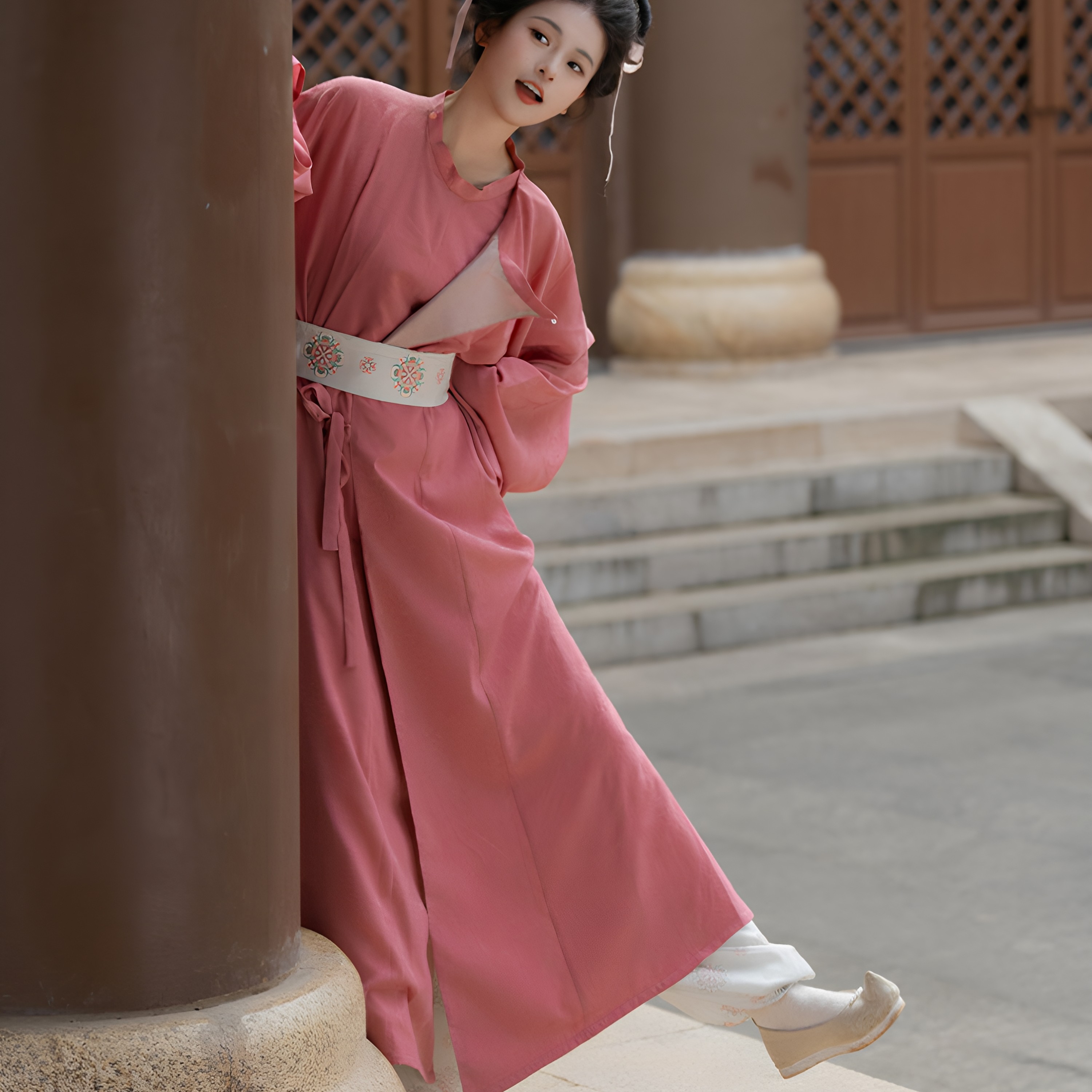 春秋唐制圆领袍灯笼裤汉服女图片