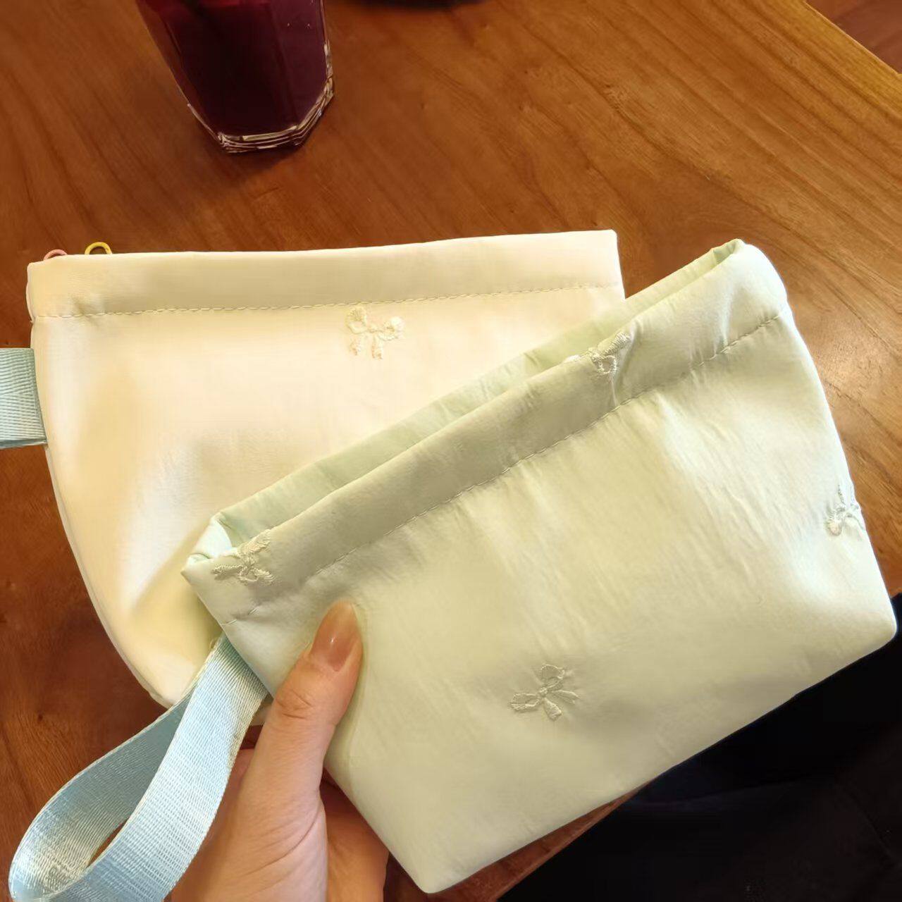 刺绣蝴蝶结拉链收纳包,韩版高品质,便携杂物口红零钱随身小包