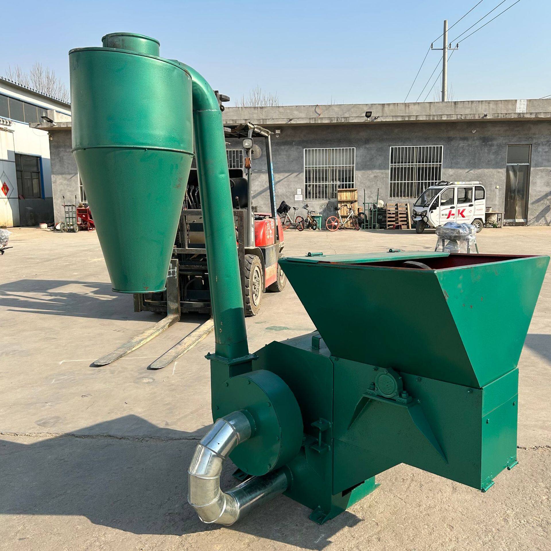 农用除尘沙克龙粉碎机 花生秧玉米芯打糠机 拖拉机带秸秆粉糠机