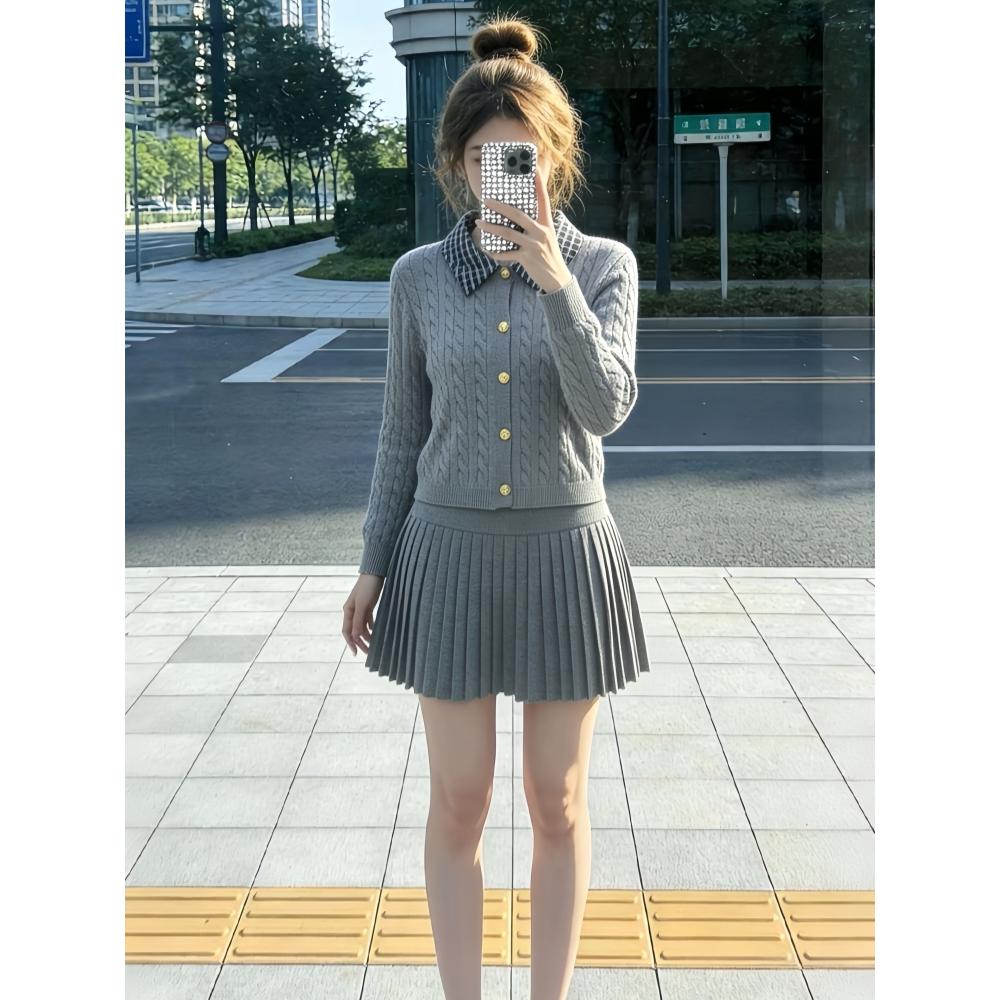 法式小香风高级感穿搭一整套秋冬巨好看毛衣开衫针织短裙子两件装
