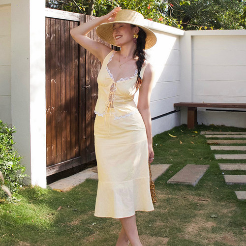 法式复古蕾丝拼接吊带背心套装