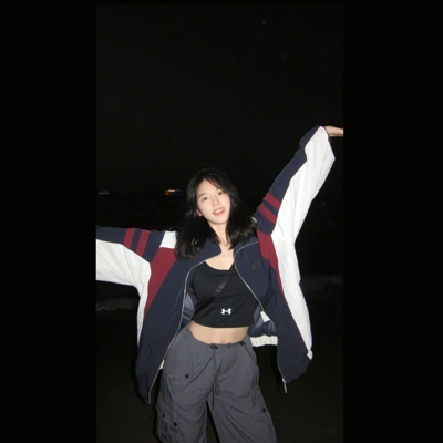 早春撞色户外冲锋衣女秋季新款宽松连帽学生情侣夹克爆款外套