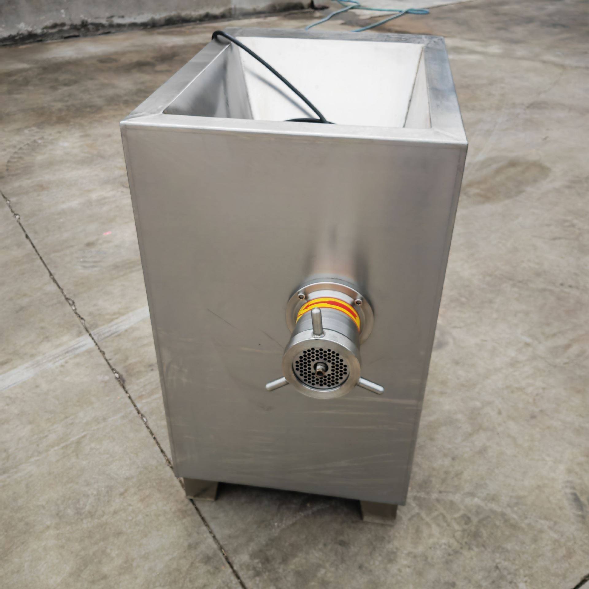 冻肉绞肉机 商用冻品冻盘肉带骨破碎机 大型不锈钢鸡骨架绞碎机器