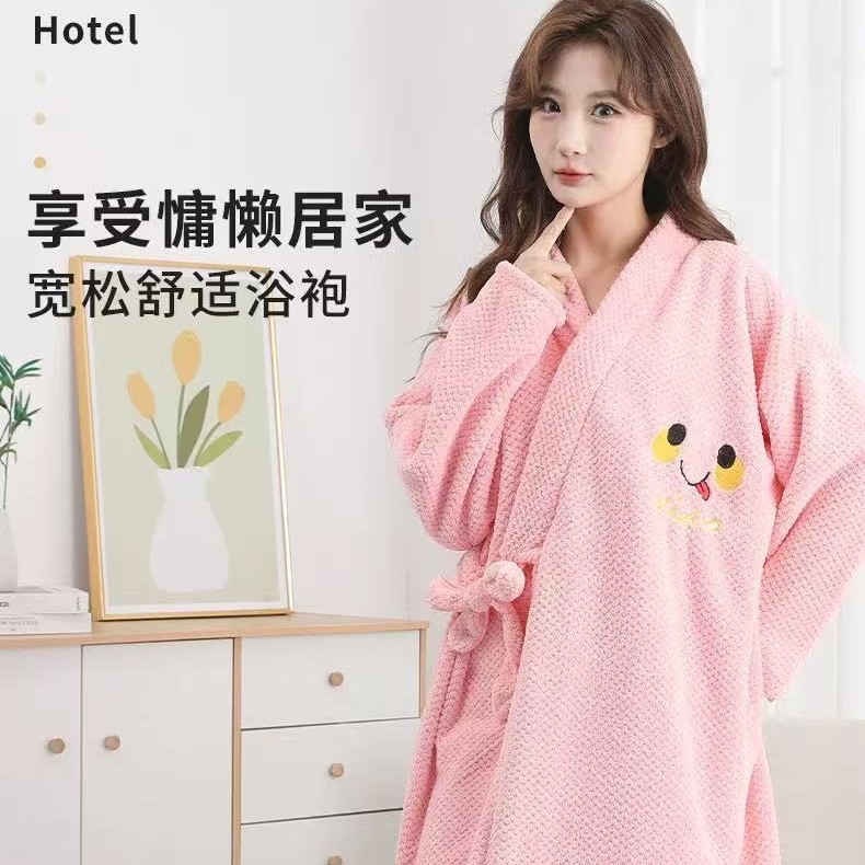 春秋款珊瑚绒浴裙可穿式